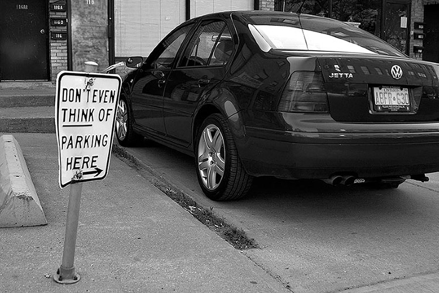 Toronto, B&W pic